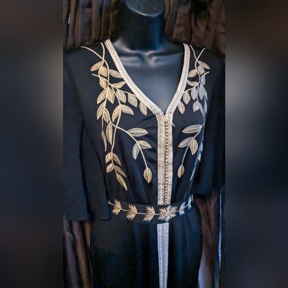 Gold and black long dress - Picture 3 of 5